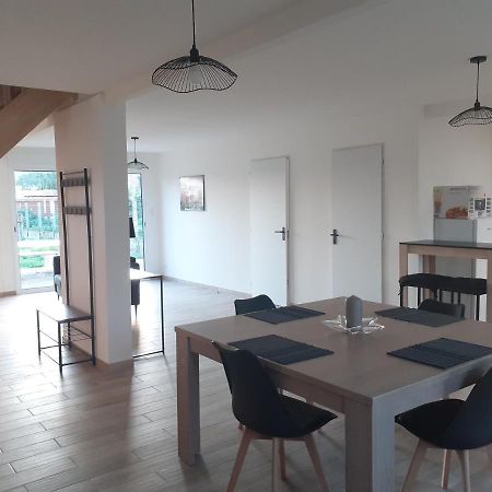 Le Gambetta Villa Flixecourt ภายนอก รูปภาพ